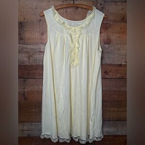 SHADOWLINE Yellow Silky Nylon Short Nightgown Peignoir Chiffon Floral Lace